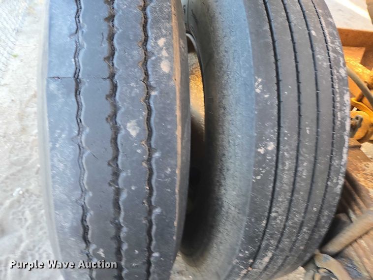 image for item ES2728 1979 Tempe bottom dump trailer