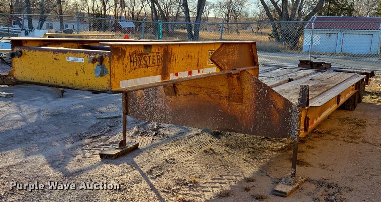 image for item ES2729 1967 Hyster C25T equipment trailer