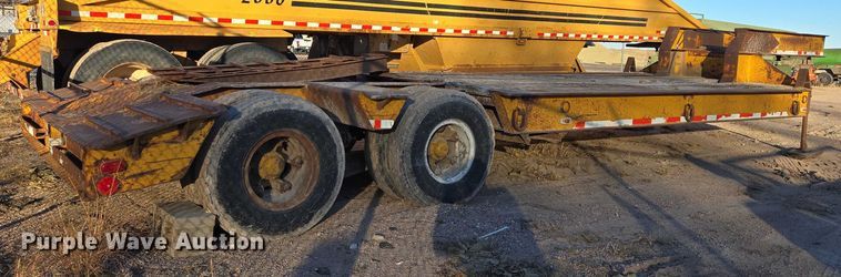 image for item ES2729 1967 Hyster C25T equipment trailer