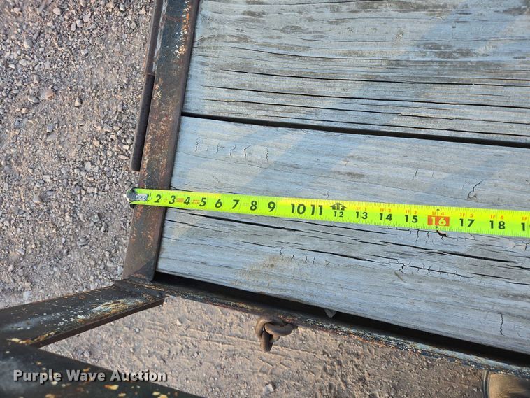 image for item ES2730 2004 Carson utility trailer