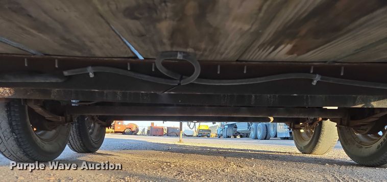 image for item ES2730 2004 Carson utility trailer