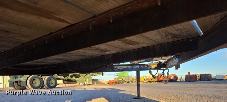 image for item ES2730 2004 Carson utility trailer