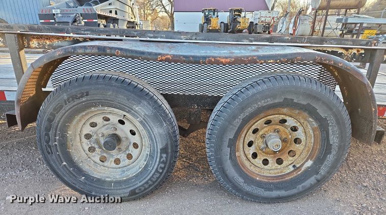 image for item ES2730 2004 Carson utility trailer