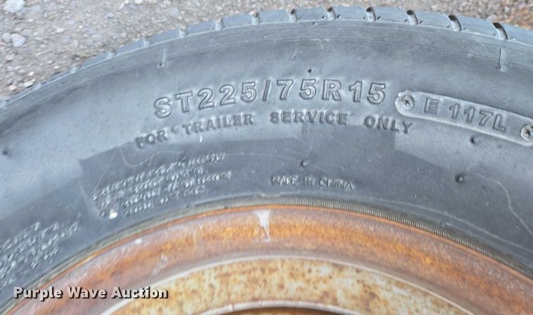 image for item ES2730 2004 Carson utility trailer