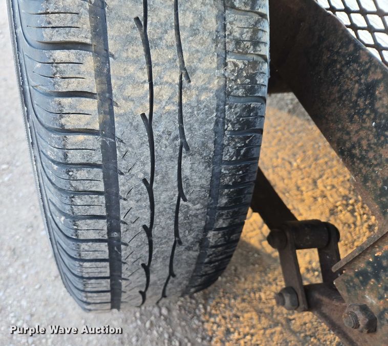 image for item ES2730 2004 Carson utility trailer