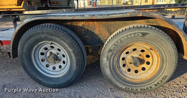 image for item ES2730 2004 Carson utility trailer