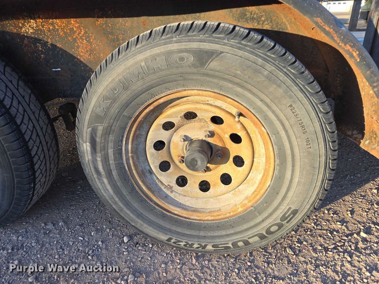 image for item ES2730 2004 Carson utility trailer