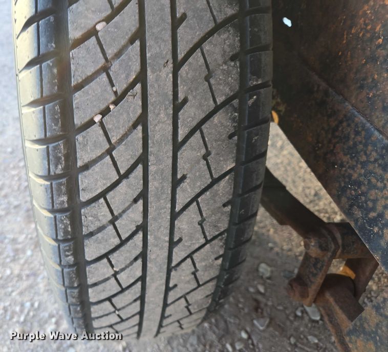 image for item ES2730 2004 Carson utility trailer