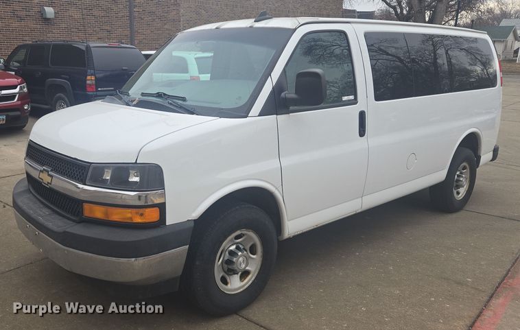 image for item ES2731 2017 Chevrolet Express 2500 van