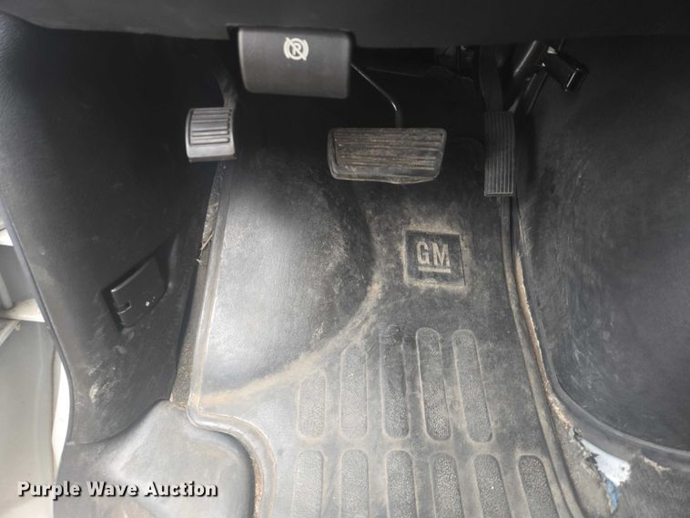 image for item ES2731 2017 Chevrolet Express 2500 van