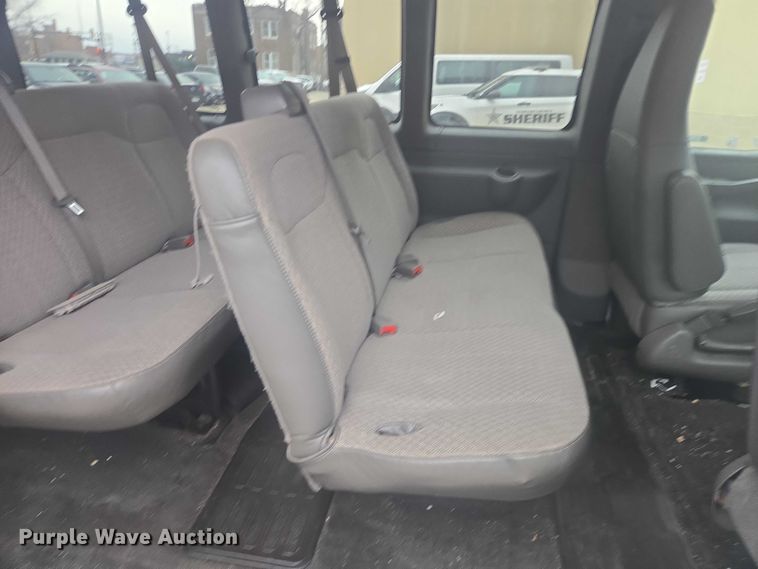 image for item ES2731 2017 Chevrolet Express 2500 van