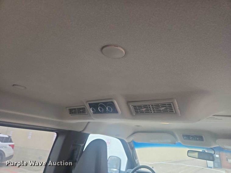 image for item ES2731 2017 Chevrolet Express 2500 van