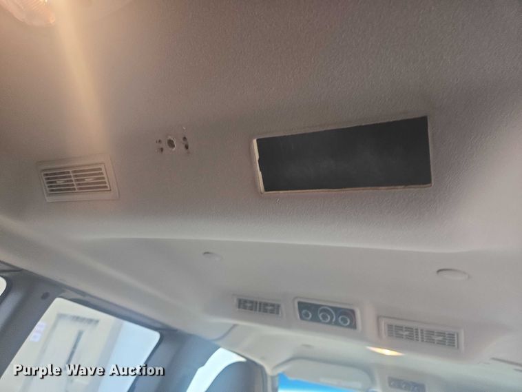 image for item ES2731 2017 Chevrolet Express 2500 van