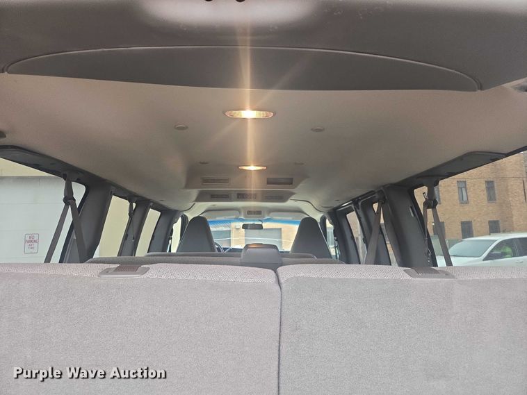 image for item ES2731 2017 Chevrolet Express 2500 van