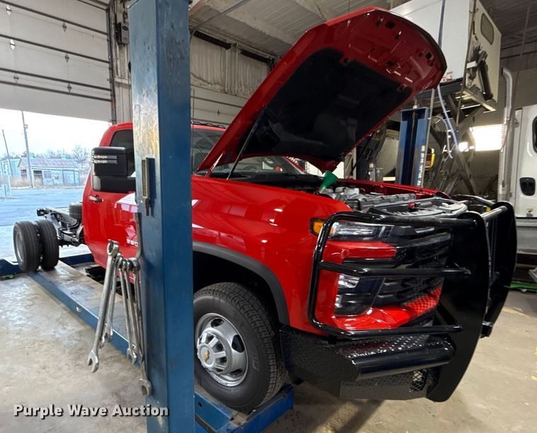 image for item ES5628 Rotary SM012N-001 four post automotive lift