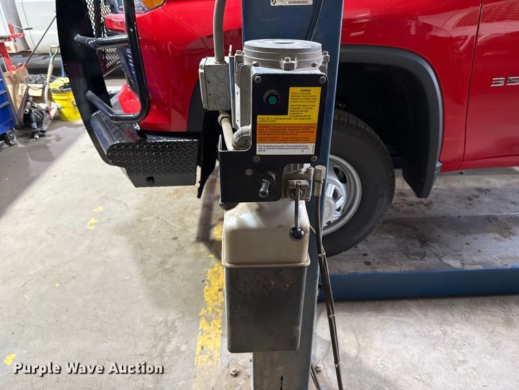 image for item ES5628 Rotary SM012N-001 four post automotive lift