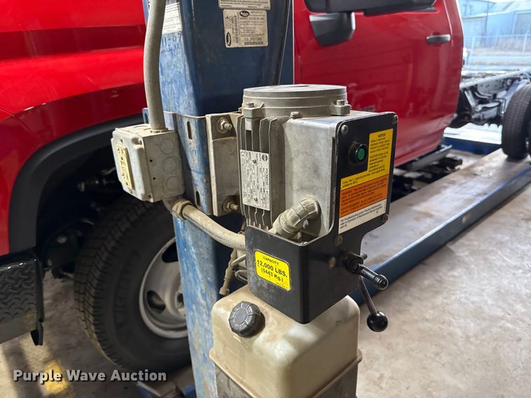 image for item ES5628 Rotary SM012N-001 four post automotive lift