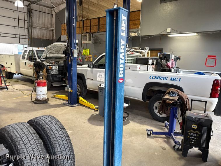 image for item ES5628 Rotary SM012N-001 four post automotive lift