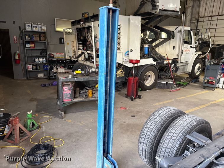 image for item ES5628 Rotary SM012N-001 four post automotive lift