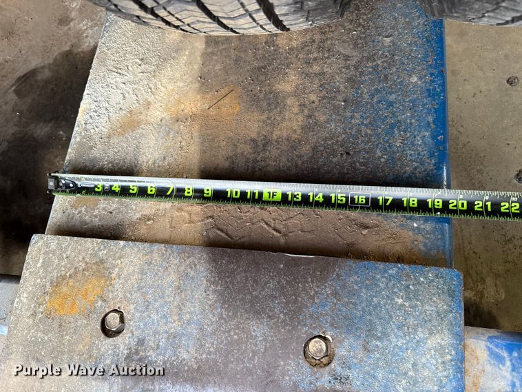 image for item ES5628 Rotary SM012N-001 four post automotive lift