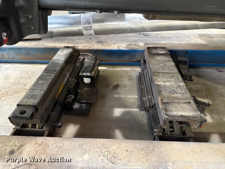 image for item ES5628 Rotary SM012N-001 four post automotive lift