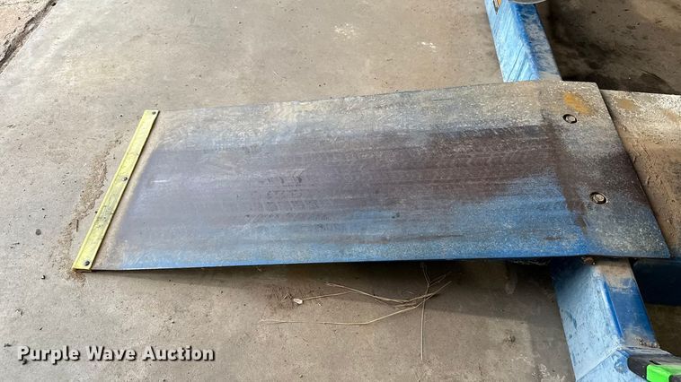 image for item ES5628 Rotary SM012N-001 four post automotive lift