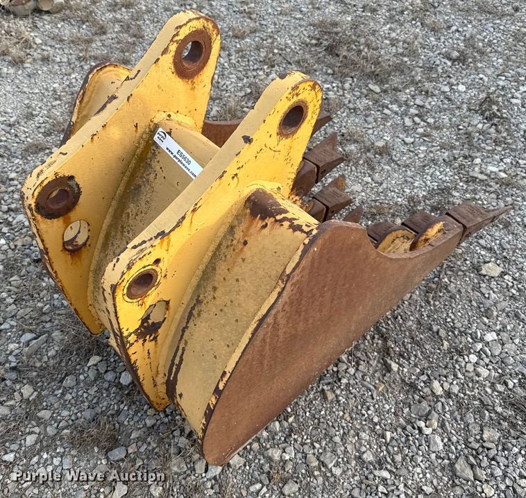 image for item ES5630 Backhoe bucket