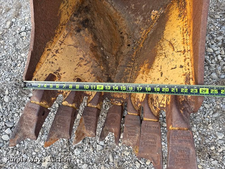 image for item ES5630 Backhoe bucket