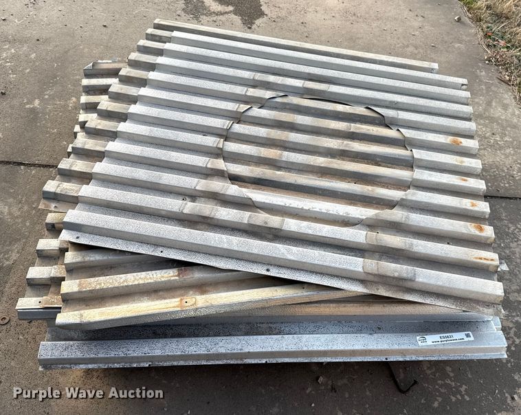 image for item ES5631 Approximately 25 pieces of sheet metal