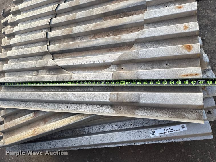 image for item ES5631 Approximately 25 pieces of sheet metal