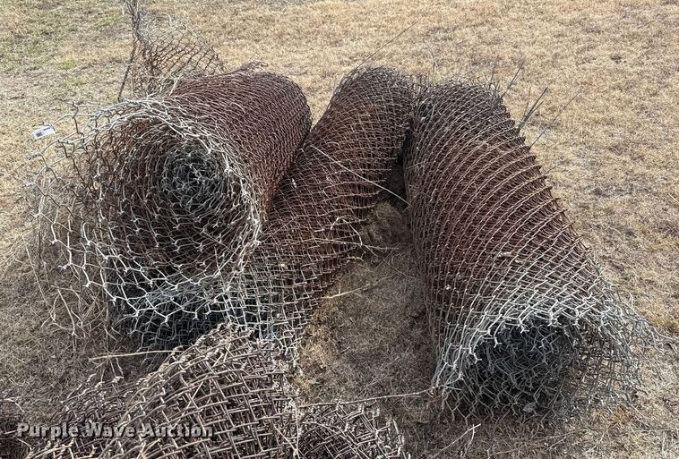 image for item ES5637 (9) rolls of chain-link fence