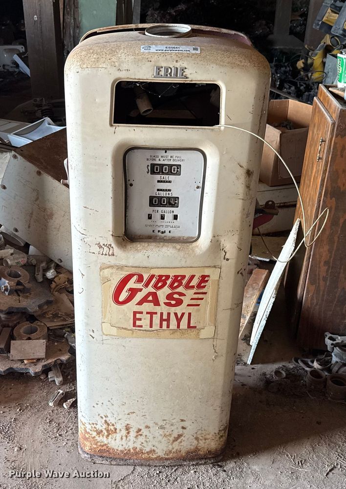 image for item ES5641 Erie 743 gas pump