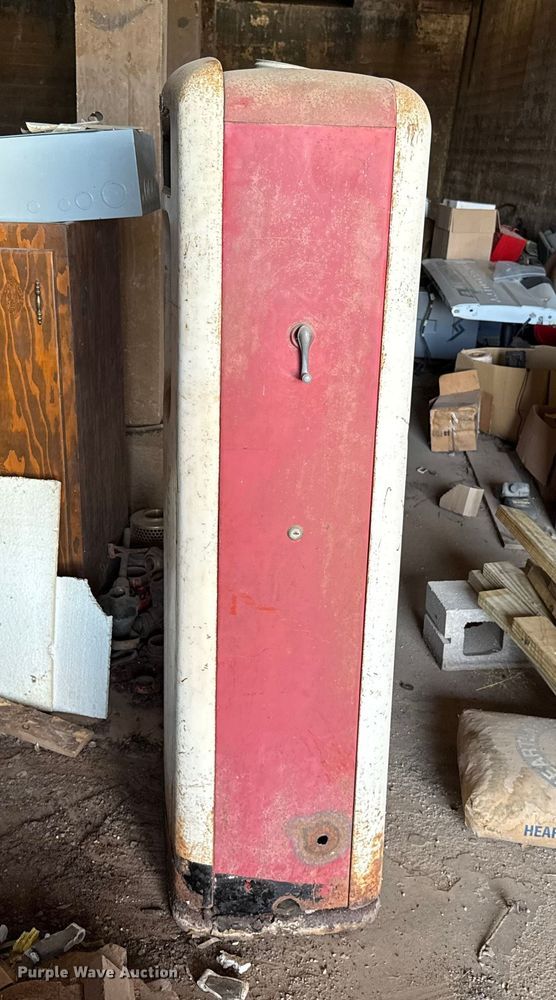 image for item ES5641 Erie 743 gas pump