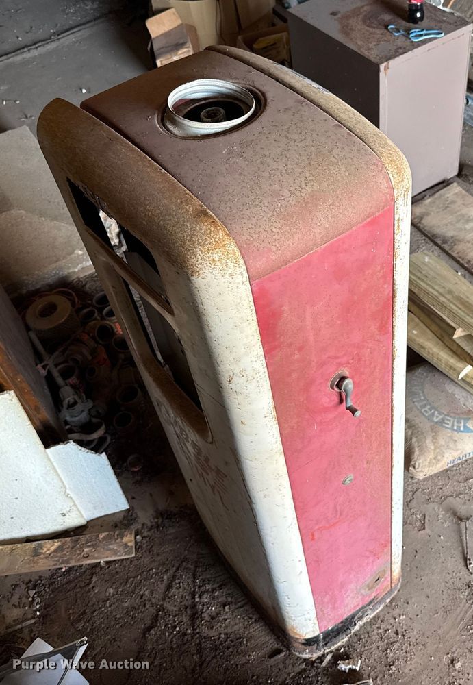 image for item ES5641 Erie 743 gas pump