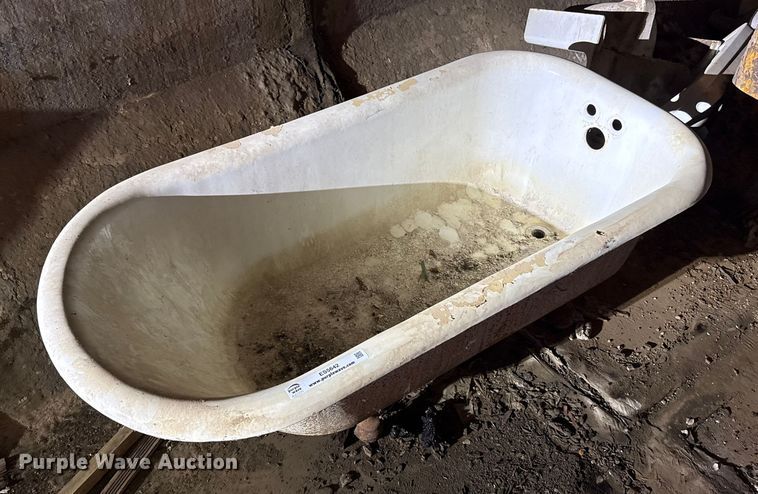 image for item ES5642 Bathtub