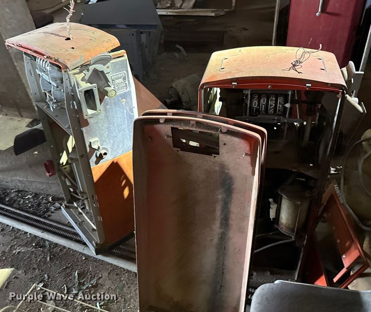 image for item ES5643 (3) fuel pumps