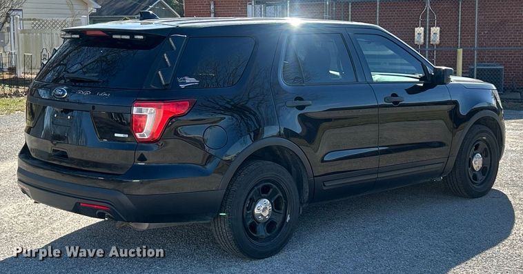 image for item ET6834 2016 Ford Explorer Police Interceptor SUV