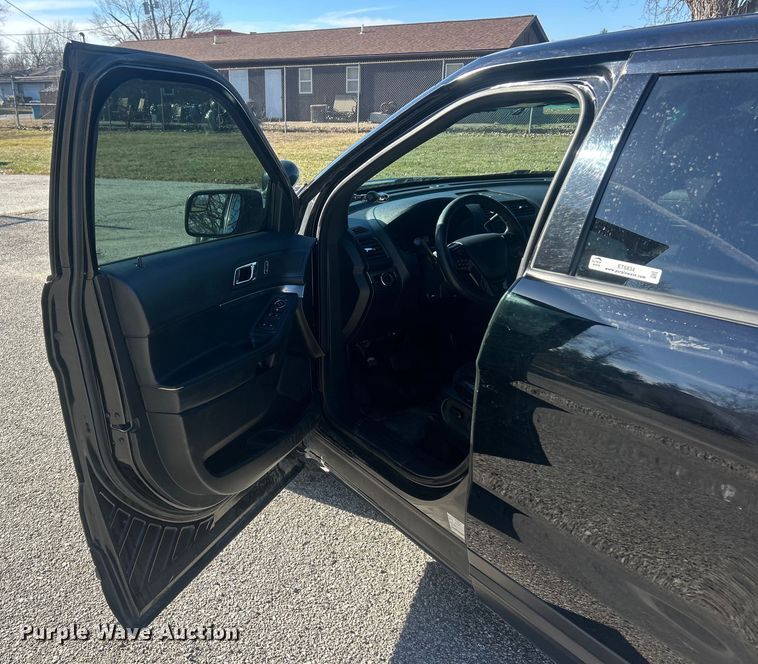 image for item ET6834 2016 Ford Explorer Police Interceptor SUV