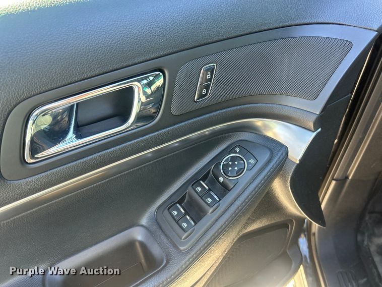 image for item ET6834 2016 Ford Explorer Police Interceptor SUV