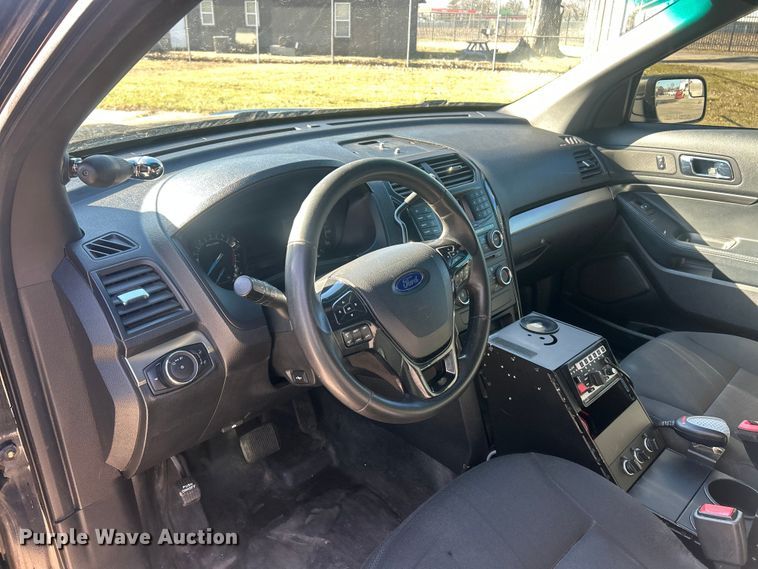 image for item ET6834 2016 Ford Explorer Police Interceptor SUV