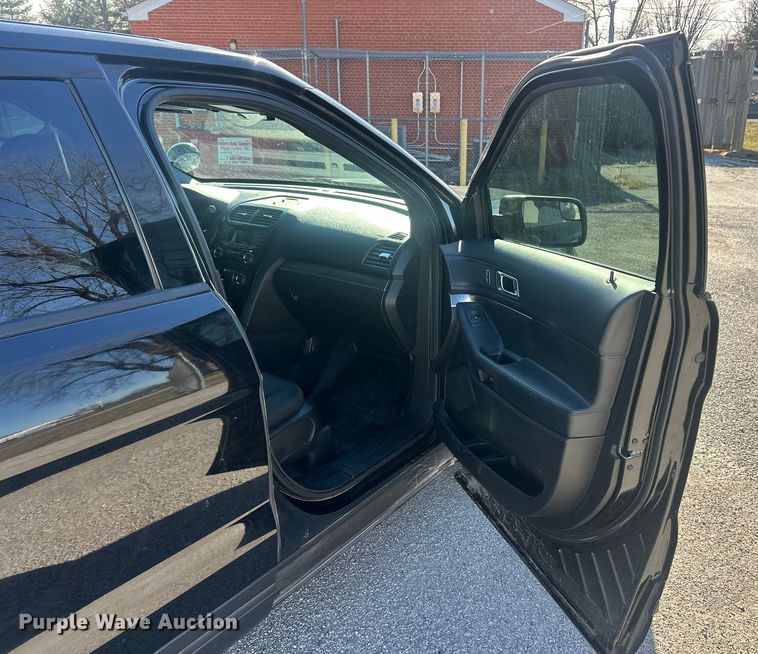 image for item ET6834 2016 Ford Explorer Police Interceptor SUV