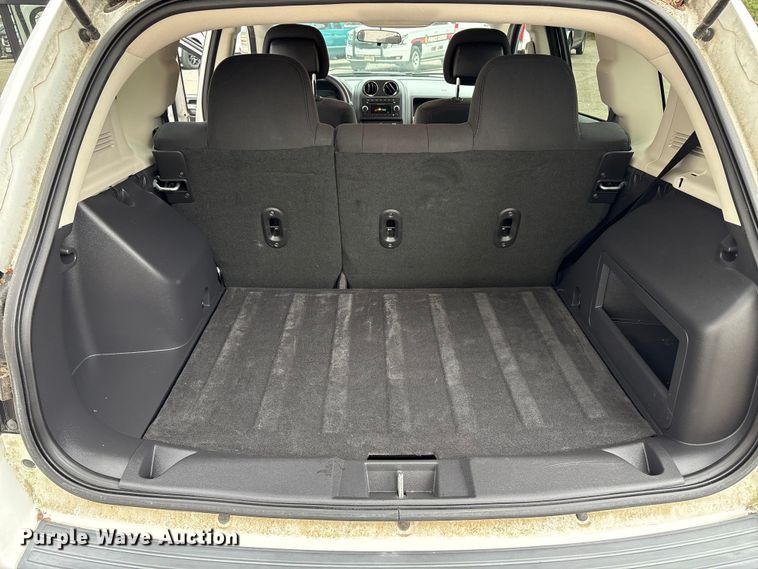 image for item ET8621 2014 Jeep Compass SUV