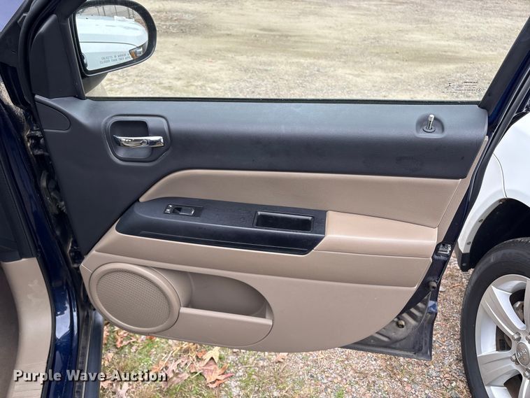 image for item ET8622 2015 Jeep Compass SUV