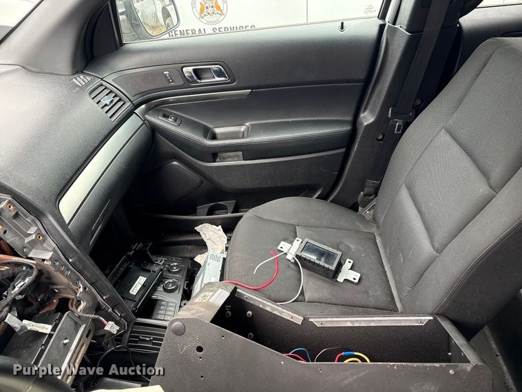 image for item ET8623 2017 Ford Explorer Police Interceptor SUV