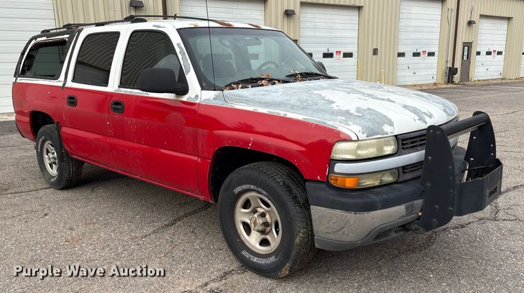 image for item ET8624 2001 Chevrolet Suburban SUV