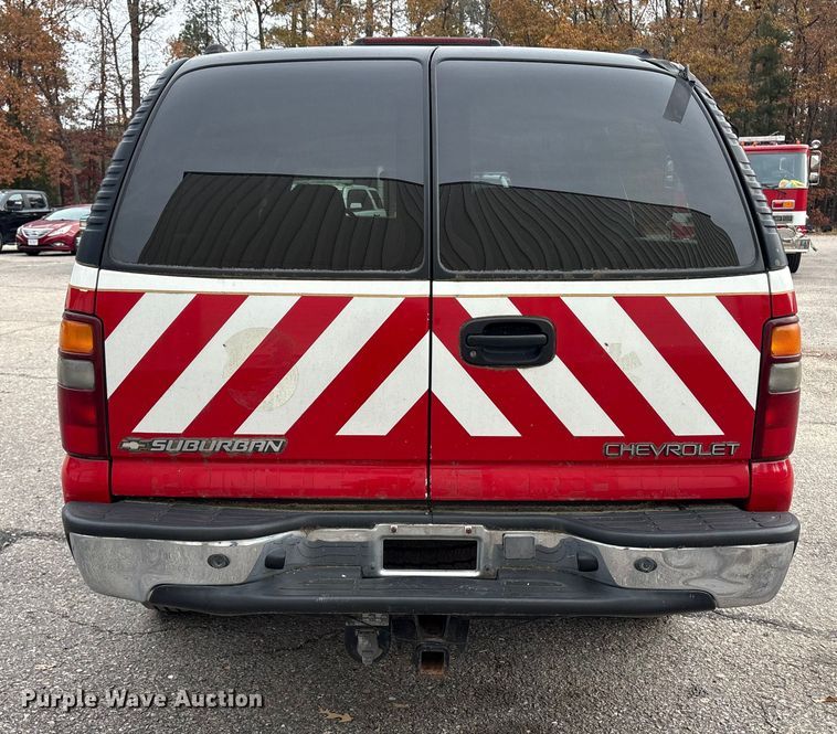 image for item ET8624 2001 Chevrolet Suburban SUV