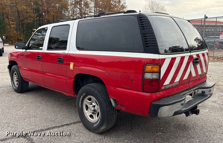 image for item ET8624 2001 Chevrolet Suburban SUV
