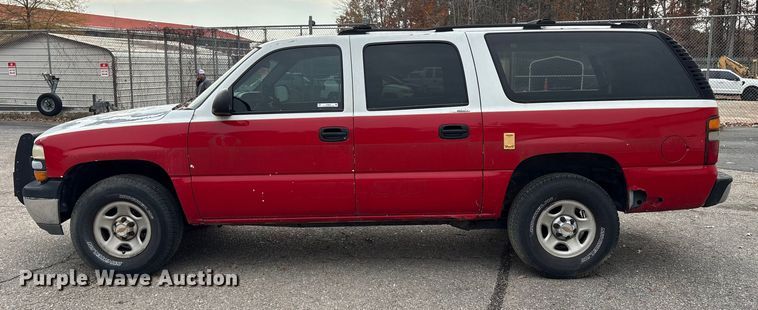 image for item ET8624 2001 Chevrolet Suburban SUV