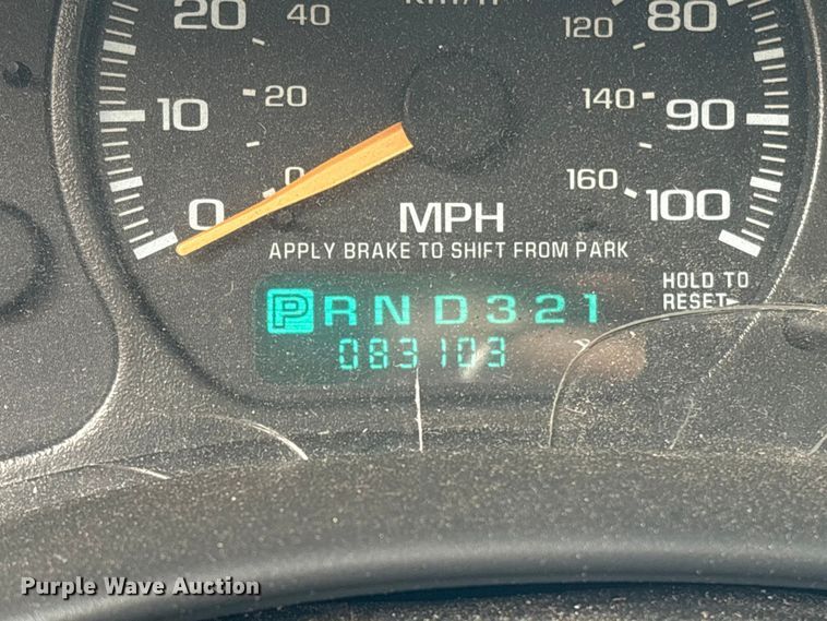 image for item ET8624 2001 Chevrolet Suburban SUV