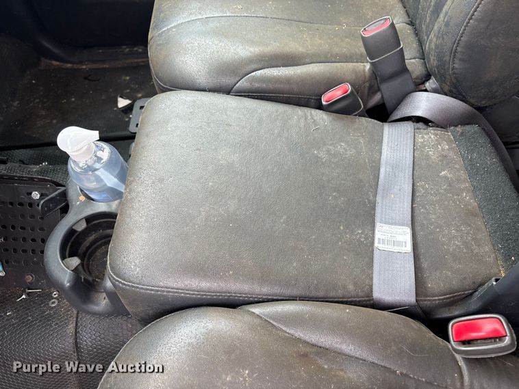 image for item ET8624 2001 Chevrolet Suburban SUV